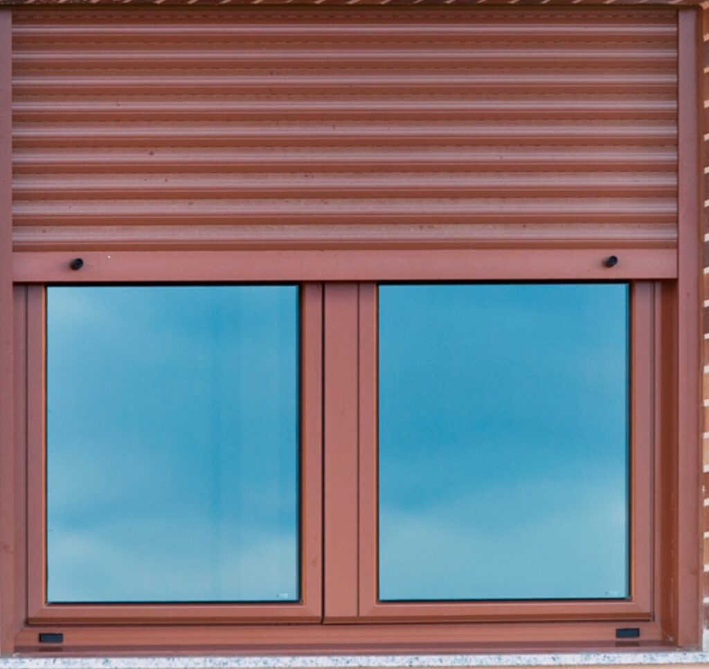 A complete guide to Solar roller shutters (pros and cons, prices